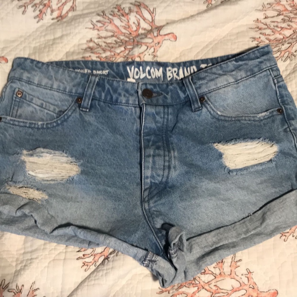 Volcom brand stone wash denim boyfriend shorts